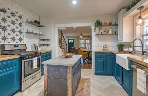 Tulsa Casa | Midtown Masterpiece w/Hot Tub, pets by HVNLYhomes