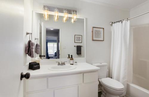 Savannah Casa | Midtown Savannah Gem Quiet and Close to Everything