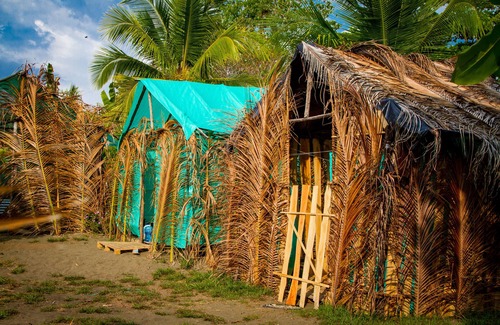 Quepos Alquiler De RV | Miguel Surf Camp