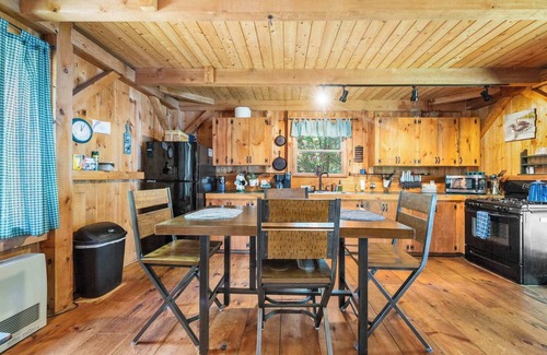 Franklin Casa | Milam Camp-Beautiful Lakefront!