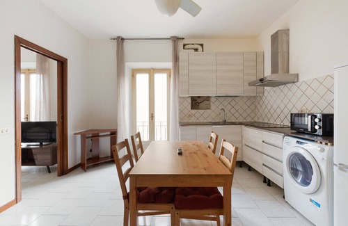 Gorla Apartamento | Milan-Martesana Apartment- M1 Gorla Red Line