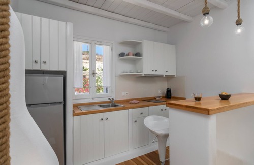 Milos Apartamento | Milesian Suites