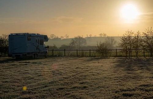 Haxey Otro | Military Shepherd Hut