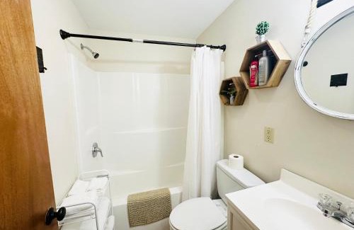 Pine Grove Casa | Milk Hand House. Peaceful 1 bedroom cabin