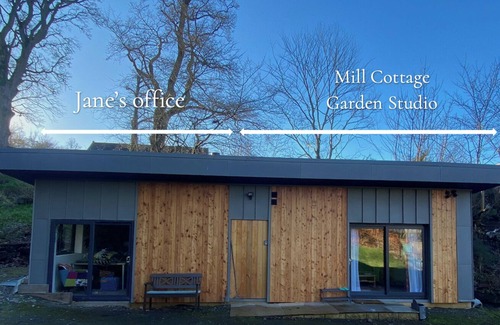 Melrose Apartamento | Mill Cottage Garden Studio in historic Newstead next to Melrose