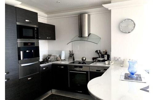 Villeneuve Loubet Beach Condominio | Precioso apartamento completamente renovado en la costa de la Costa Azul