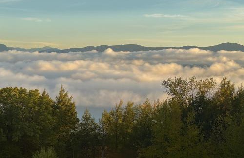 Gilford Casa | Million-Dollar Mtn Views! Gilford Gilded Loon
