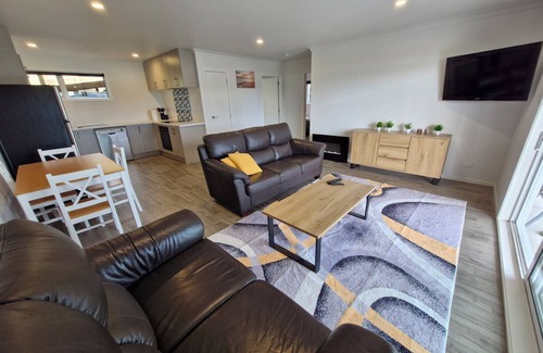 Opononi Apartamento | Million dollar views in our brand new 2 bedroom unit.