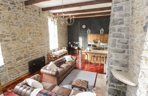 Cootehill Cabaña | MILLVALE COTTAGE, family friendly in Cootehill, County Cavan