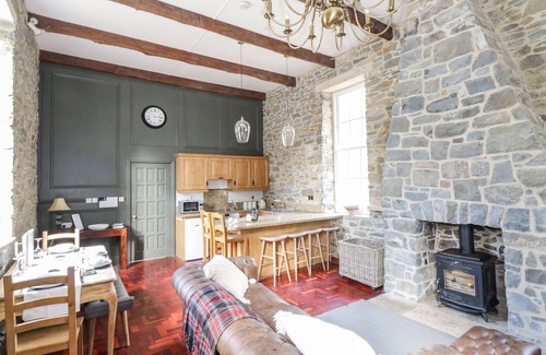 Cootehill Cabaña | MILLVALE COTTAGE, family friendly in Cootehill, County Cavan