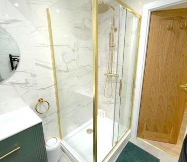 Milton Keynes Apartamento | Milton Keynes 3BR,Modern Home, Sleeps 5, Families Deal, Free Parking