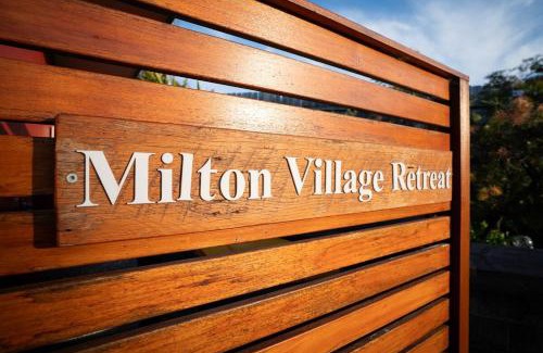 Milton Casa | Milton Village Retreat - secluded comfort