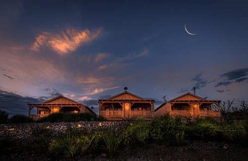 Tombstone Chalet De Esquí | Miners Cabin #2 - King Bed - Accessible Room - Private Balcony