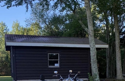 Allen Cabina | Mini Cabin 4 Near Ocean City & Assateague On catch and release fishing lake