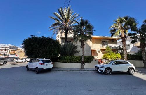 Limassol Apartamento | Mini Studio N6 private Bathroom and Kitchenette