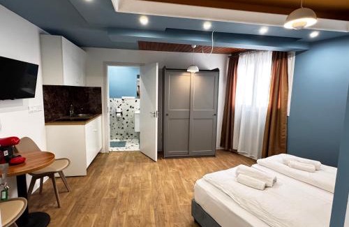 Limassol Apartamento | Mini Studio N6 private Bathroom and Kitchenette