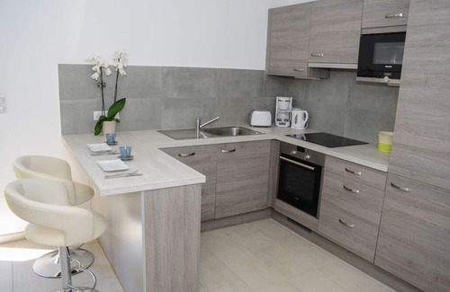 Sainte-Maxime Cabaña | Mini-villa of 52 m² for 2-4 people with pool and spa, close to the beach