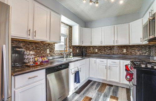 Minneapolis Casa | Minneapolis Family Home Less Than 6 Mi to Boom Island Park