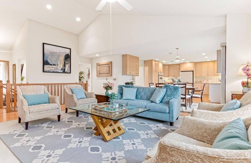 Burnsville Casa | Minnesota Oak Ridge Estate: Burnsville and Apple Valley near Mall of America