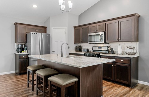 Blaine Casa | MINNeSTAY* Savanna Grove