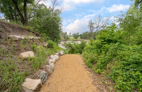 Somerset Casa | MINNeSTAY* Somerset River Retreat | Near Bob Dylan Concert Venue