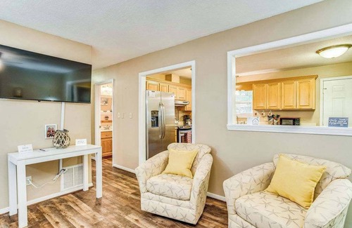 Pensacola Heights Casa | Mins to Beach & Shopping! Brilliant in Bellview