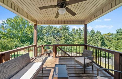 Clarksville Casa | Mins to Downtown & Ft Campbell - Lux at Lancelot