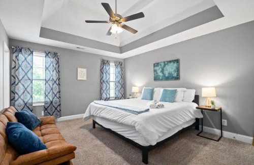 Clarksville Casa | Mins to Downtown & Ft Campbell - Lux at Lancelot