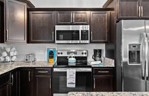 Clarksville Casa | Mins to Downtown & Ft Campbell - Lux at Lancelot