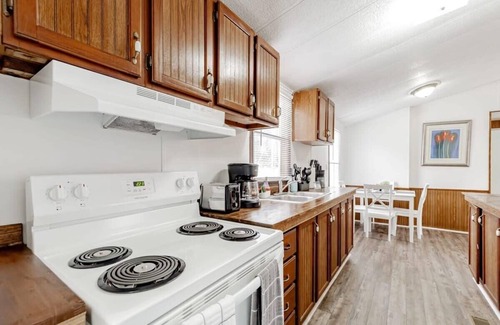 West Columbia Casa | Mins to Downtown & Working Desk - Gamecock Roost