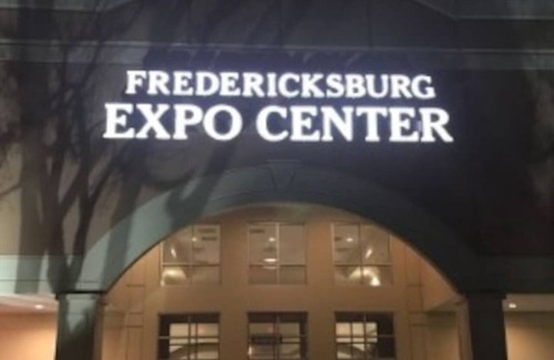 Fredericksburg Apartamento | Mins To Hospitals Apartment BBQ Grill 65in TV