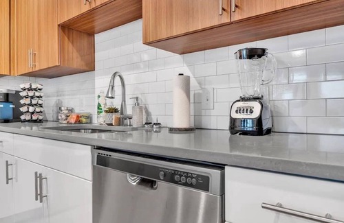 Downtown Apartamento | Mins➞Downtown/Med District★2Beds★2Baths★Fully Stocked★24hr Gym★3TVs