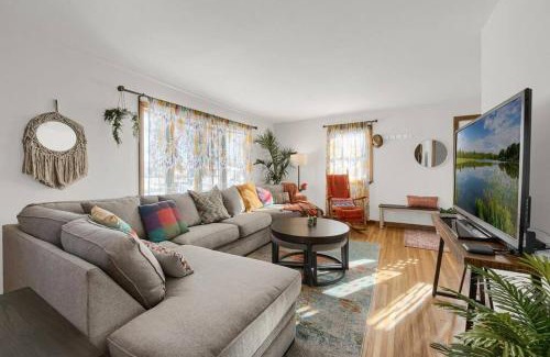 Richfield Casa | Minutes From MOA MSP Guests Dream Escape