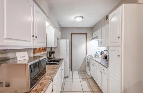 Memphis Casa | Minutes from the Airport - Wonderful Warrington