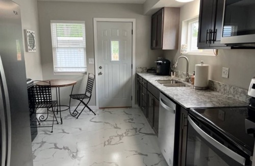 Sandusky Casa | Minutes to Cedar Point & CP sports center; Newly renovated home; Sleeps 6