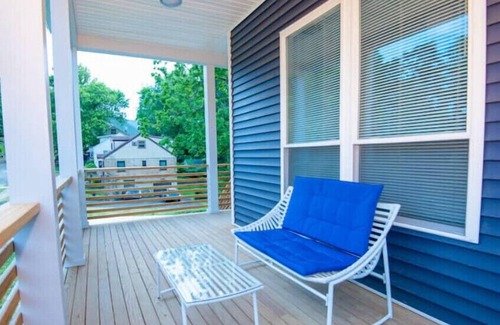 East Price Hill Casa | Minutes To Downtown Modern 3 Bedroom Home