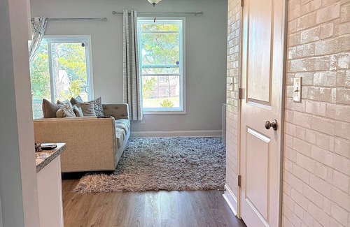 Huntcliff Casa | Minutes to Fort Jackson! Family Friendly 3-bed Townhome - Sleeps 5 w/ King Bed