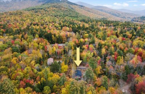 Thornton Casa | Minutes to Skiing White Mountains Chalet