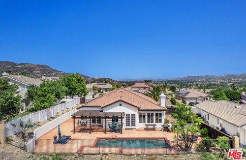 Murrieta Casa | Minutes to Temecula Wineries, 4Bed/Pool/Spa/Views! Refreshed Spanish Hacienda