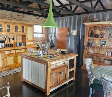 uMngeni Casa | Miracle Mountain Forest Cottage