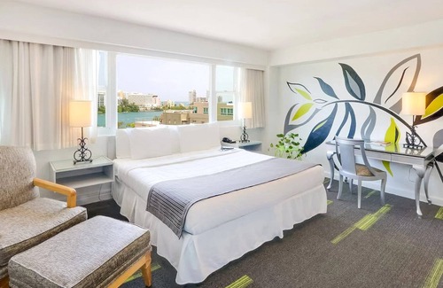 Miramar Hotel | Miramar Getaway | 1 King Bed | Near Old San Juan & Beaches