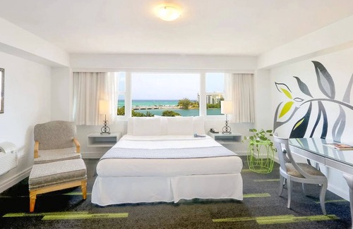 Miramar Hotel | Miramar Getaway | 1 King Bed | Near Old San Juan & Beaches