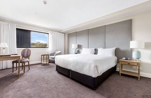 Terrey Hills Hotel | Miramare Gardens