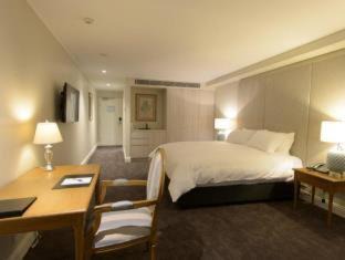 Terrey Hills Hotel | Miramare Gardens Boutique Accommodation