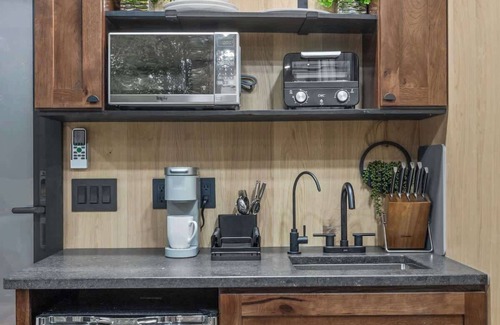 Caton Cabina | Mirror Cabin-Luxury-Hot Tub-FirePit-Secluded