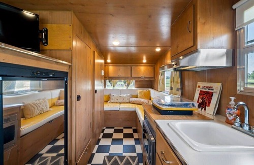 Willow City Casa | Miss Abby - Glamping, Pool & Fireplace