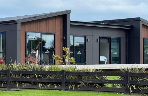 Westport Casa | Miss Eastons Whare