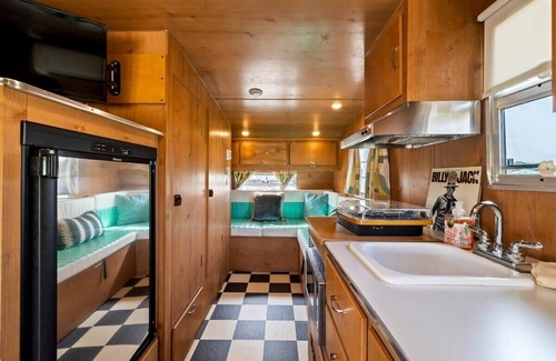 Willow City Casa | Miss Mary Longbottom - Glamping, Pool & Fireplace