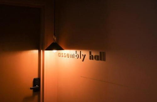 New Farm Apartamento | Miss Midgley's - Assembly Hall