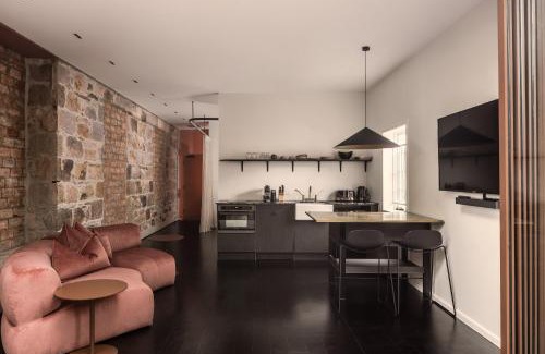 New Farm Apartamento | Miss Midgley's - Principals Office 1 King Bed